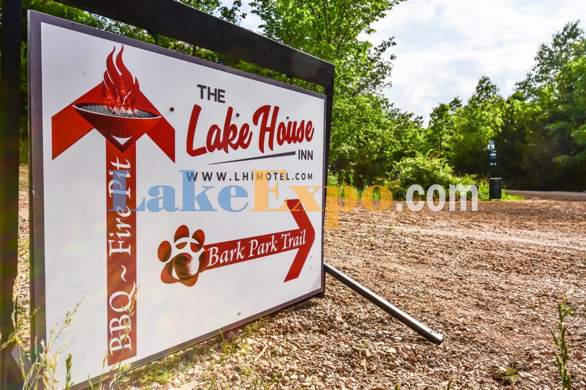The Lake House Inn Laurie Εξωτερικό φωτογραφία